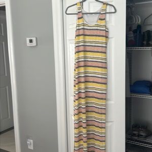 Just fab colorful maxi dress … excellent for summer size small